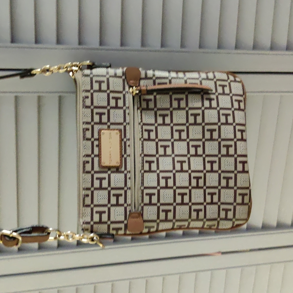 Tommy Hilfiger crossbody bag